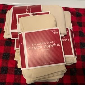 Beige/Birchwood Chalet Napkin set Brand new 16 PC